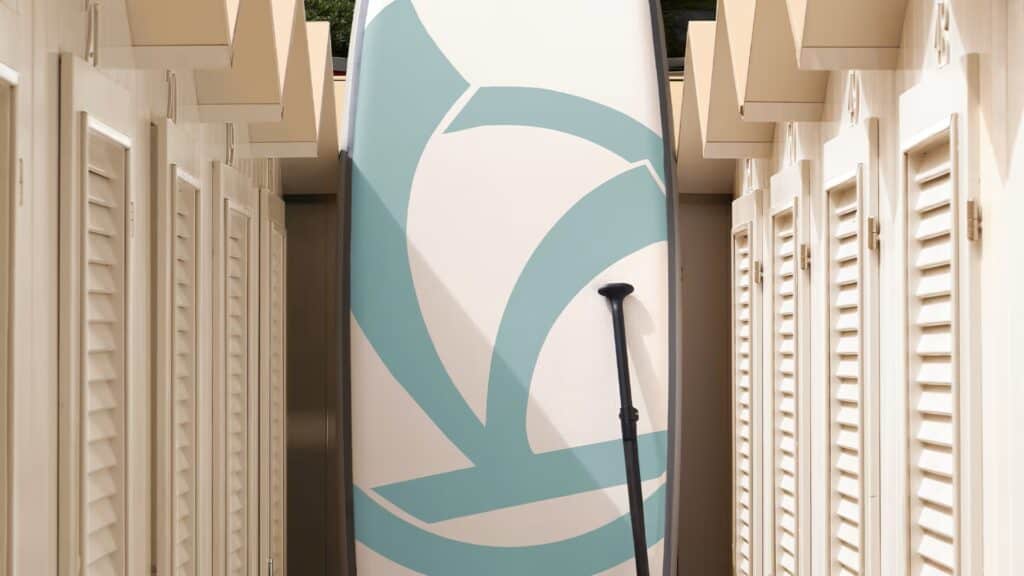Vespa beach club, Paraggi