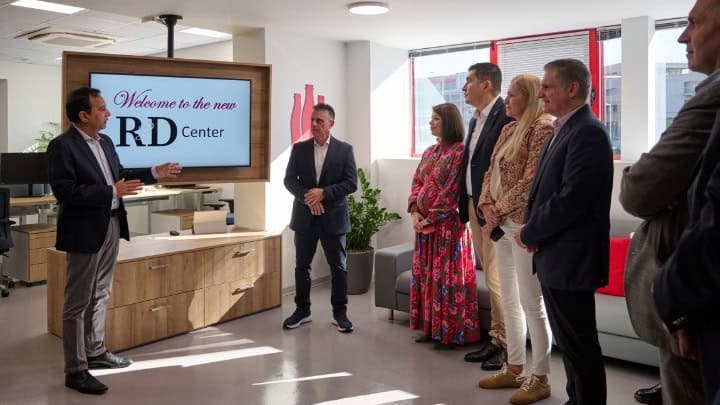 Coca Cola, κέντρο έρευνας Ελλάδα